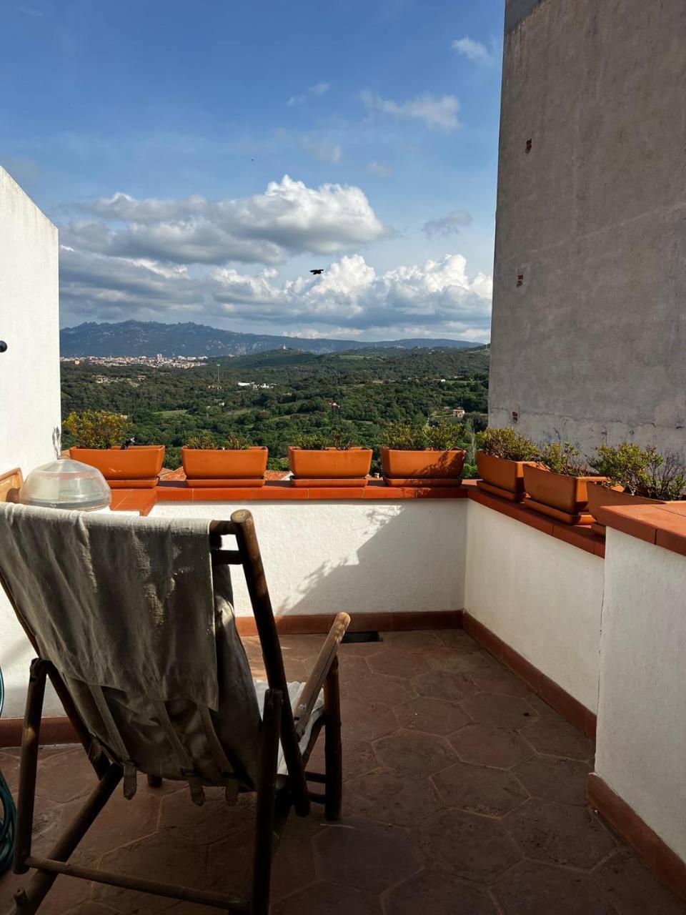 Locanda Li Manni Aggius Exteriör bild