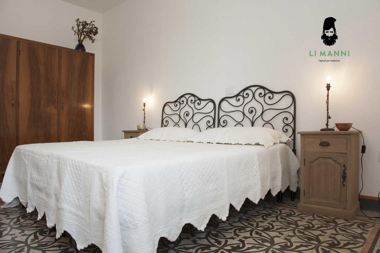 Locanda Li Manni Aggius Exteriör bild