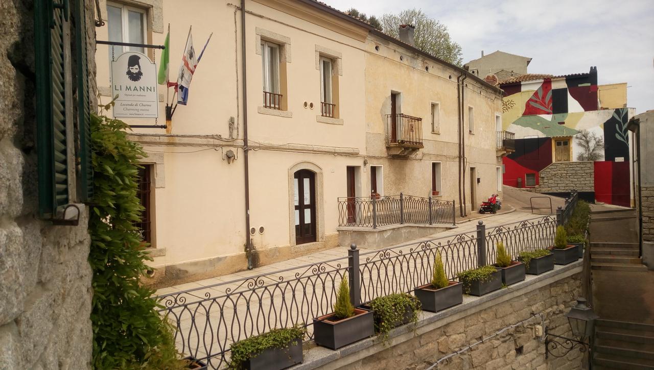Locanda Li Manni Aggius Exteriör bild
