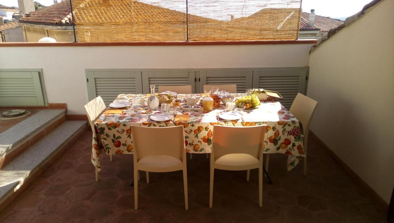Locanda Li Manni Aggius Exteriör bild